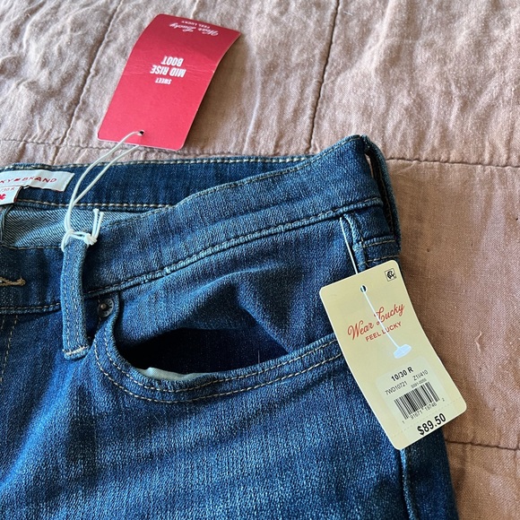 Lucky Brand NWT boot cut jeans size 10 30R Midrise - Picture 2 of 9